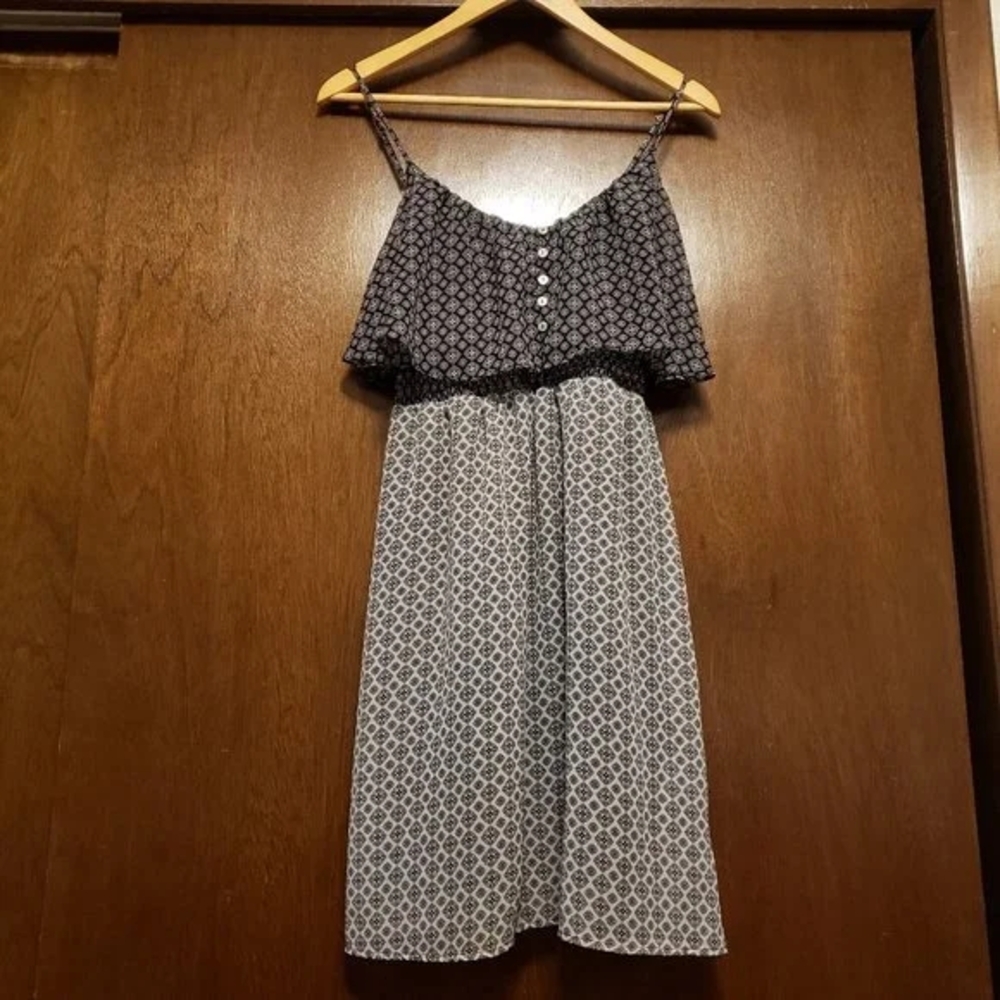 Elegant Black and White Patterned Dress